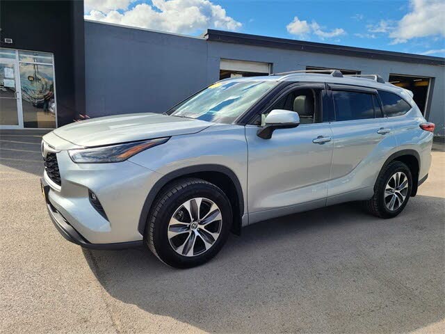 2022 Toyota Highlander XLE AWD