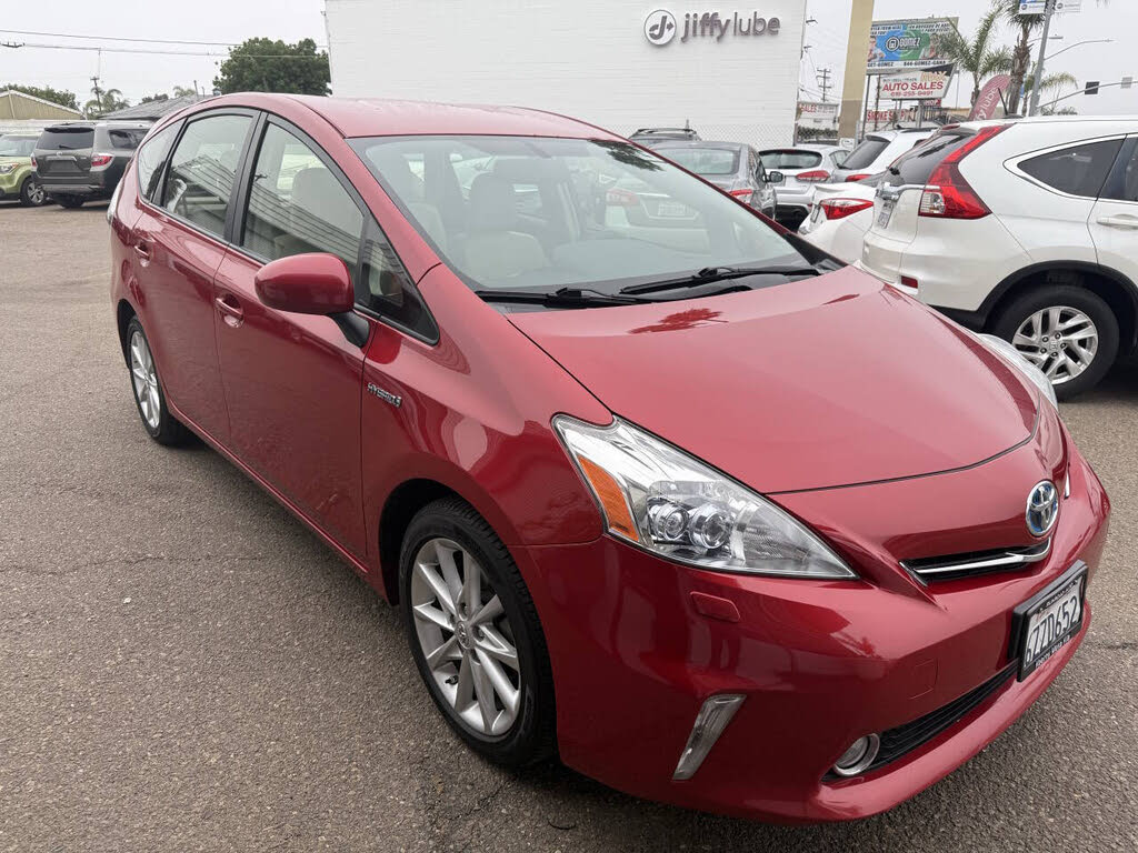 2013 Toyota Prius v Five FWD