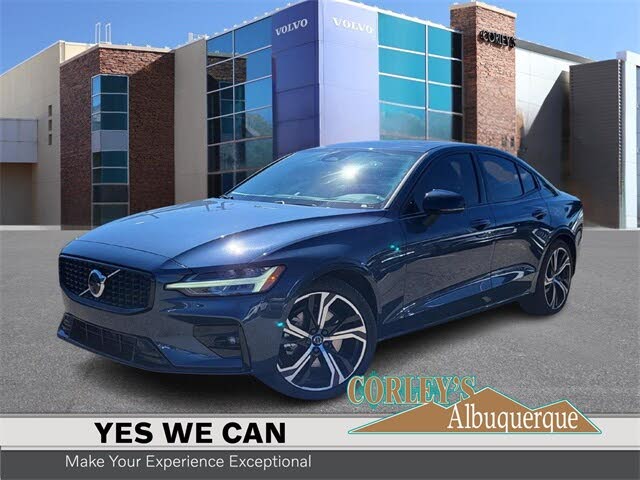 2024 Volvo S60 B5 Ultimate Dark Theme AWD