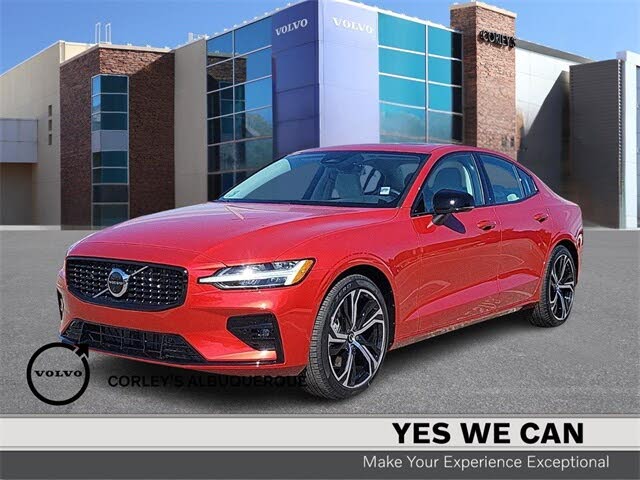 2024 Volvo S60 B5 Plus Dark Theme AWD