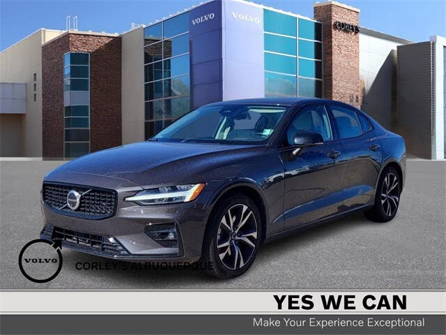 2024 Volvo S60 B5 Plus Dark Theme FWD