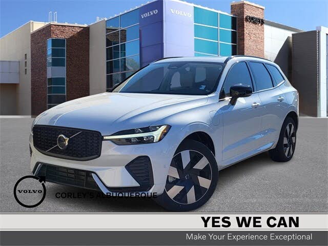 2025 Volvo XC60 Recharge T8 Plus Dark Theme eAWD