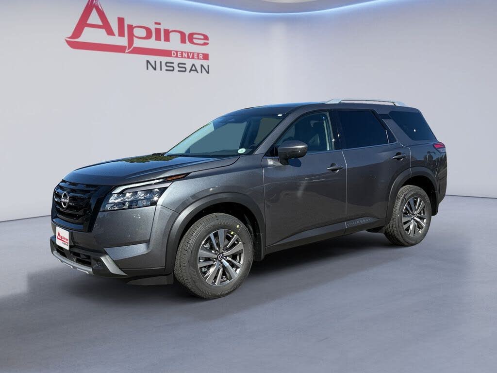2025 Nissan Pathfinder SL 4WD