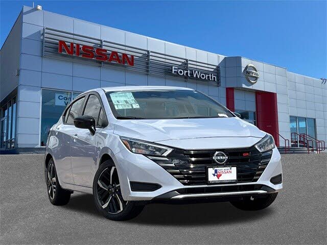 2025 Nissan Versa SR FWD