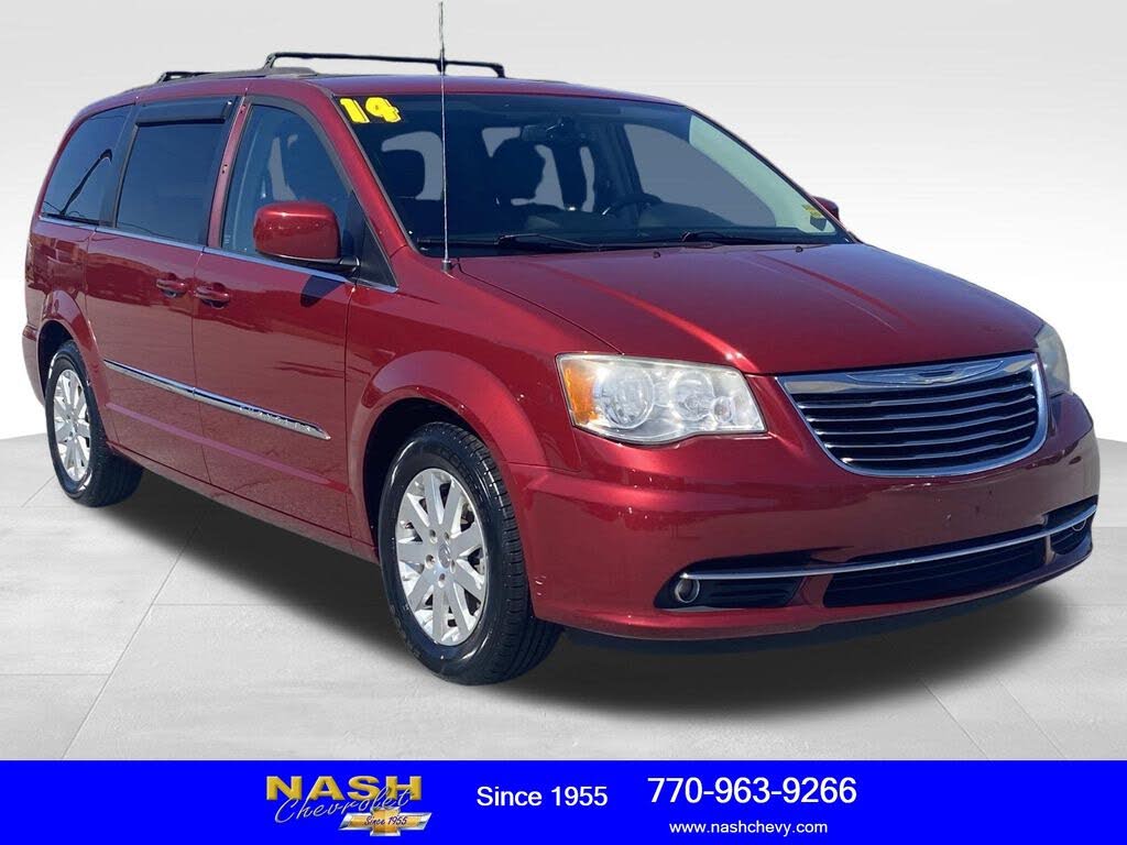 2014 Chrysler Town & Country Touring FWD