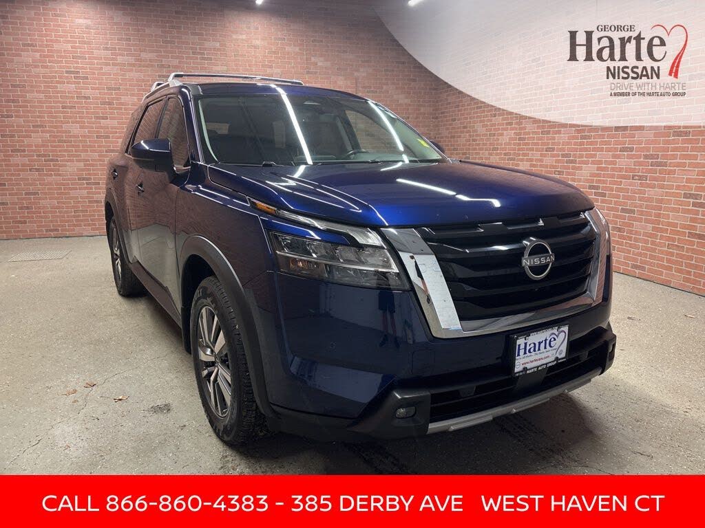 2023 Nissan Pathfinder SL 4WD