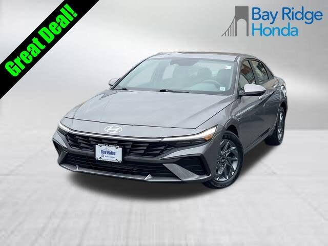 2024 Hyundai Elantra SEL FWD