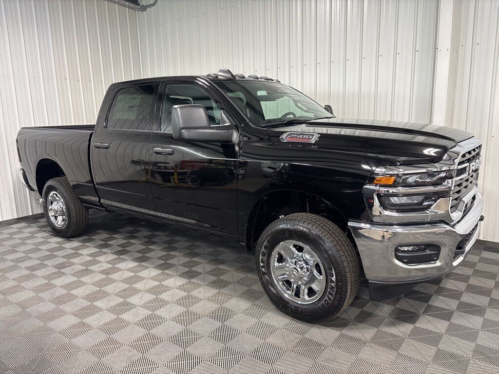 2026 RAM 2500 Tradesman Crew Cab 4WD