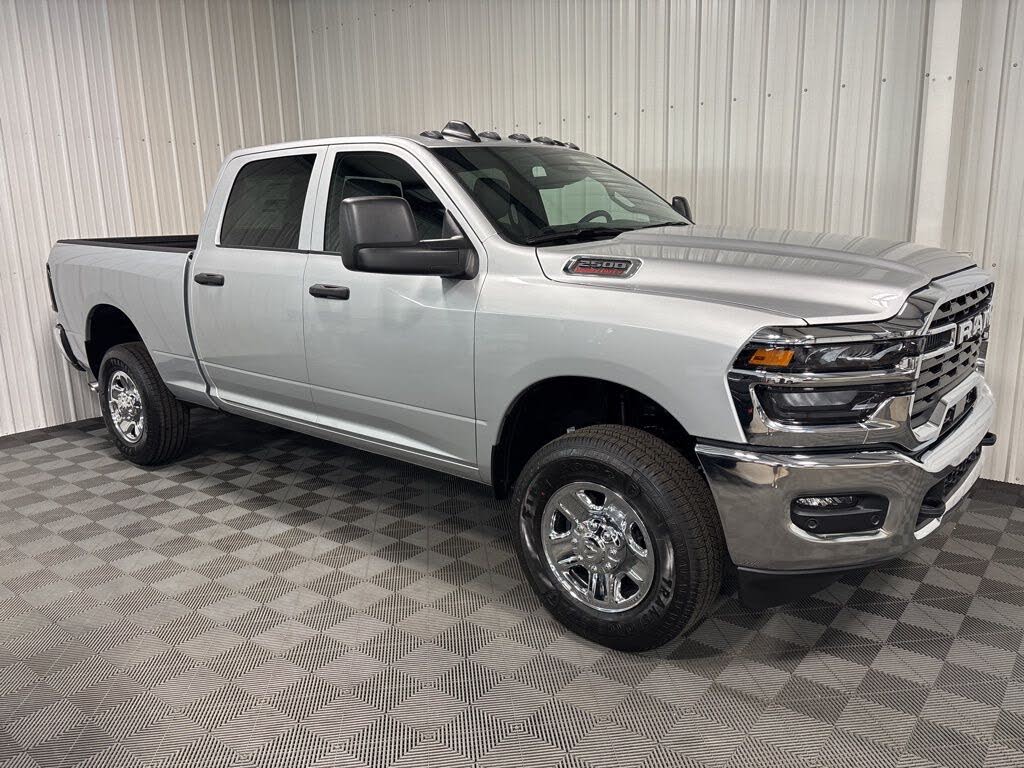 2026 RAM 2500 Tradesman Crew Cab 4WD