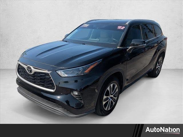 2022 Toyota Highlander XLE FWD