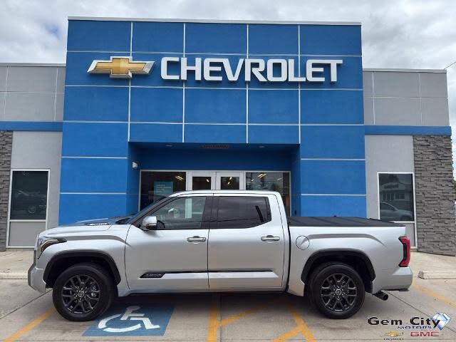 2023 Toyota Tundra Hybrid Platinum HV CrewMax Cab 4WD