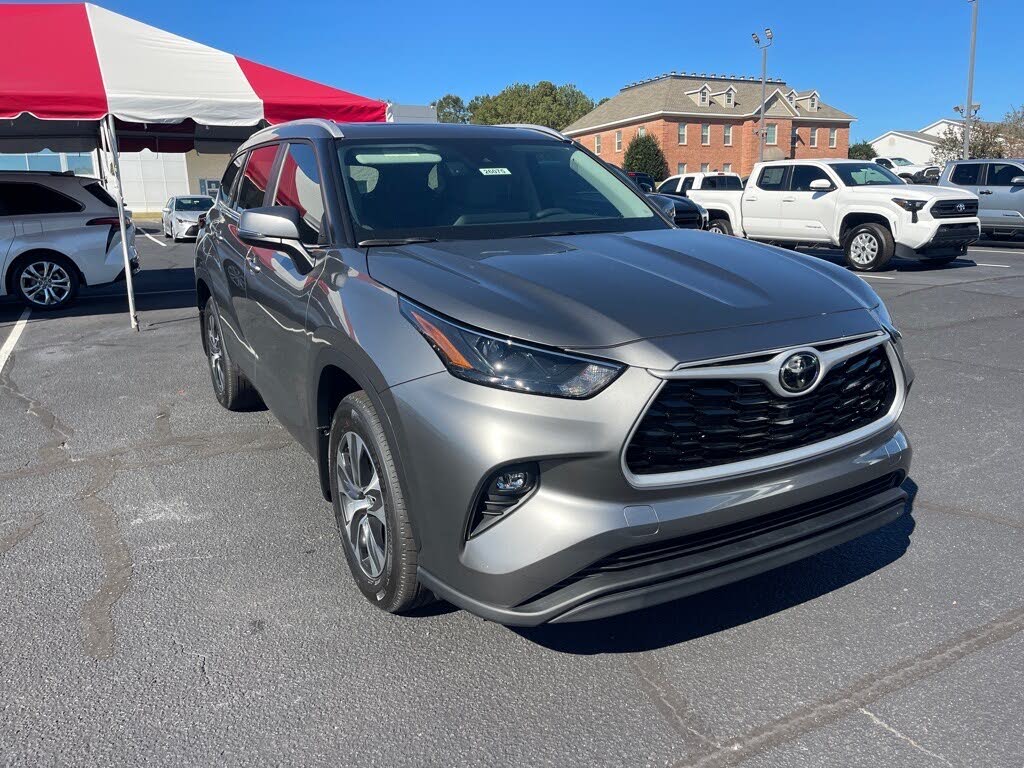 2026 Toyota Highlander XLE AWD