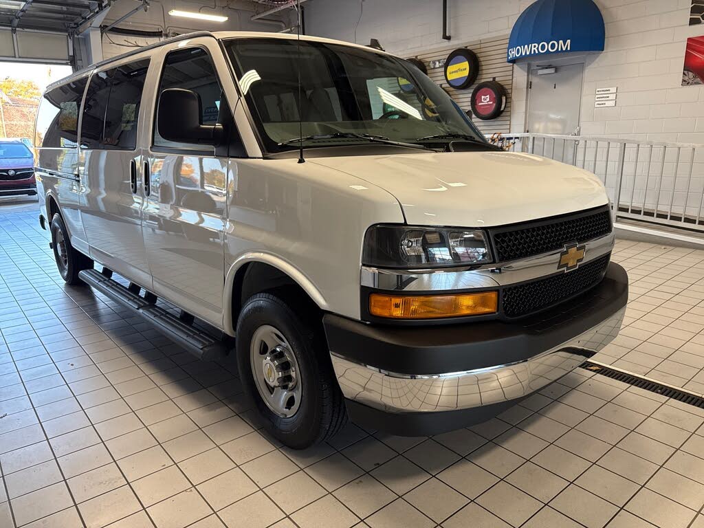 2024 Chevrolet Express 3500 LT Extended RWD