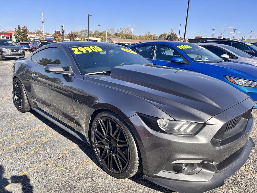 2017 Ford Mustang GT Premium Coupe RWD