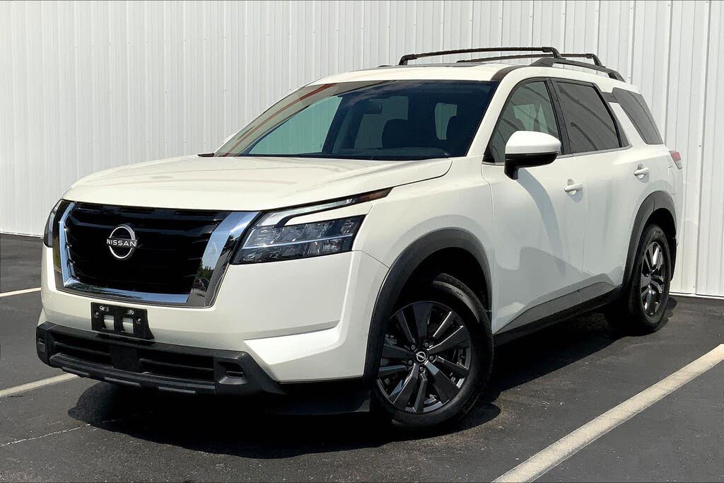 2022 Nissan Pathfinder SV FWD