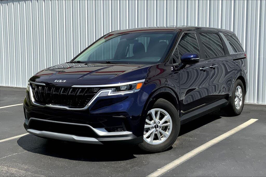 2024 Kia Carnival LX FWD