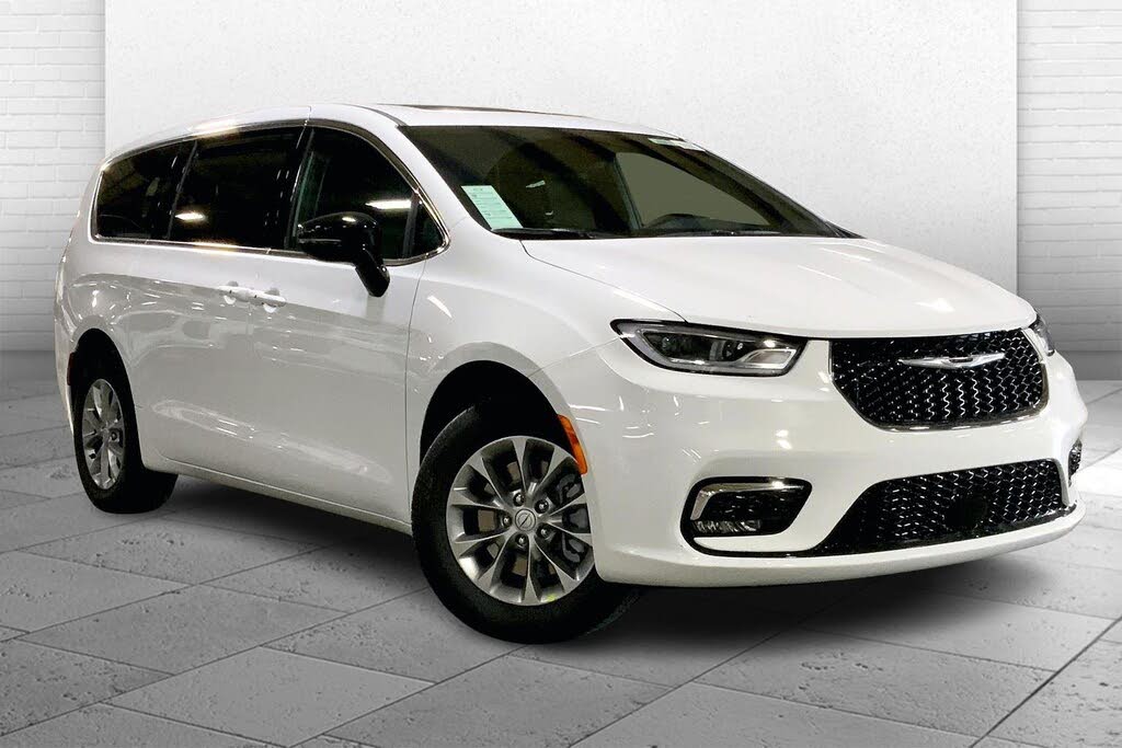 2026 Chrysler Pacifica Select AWD