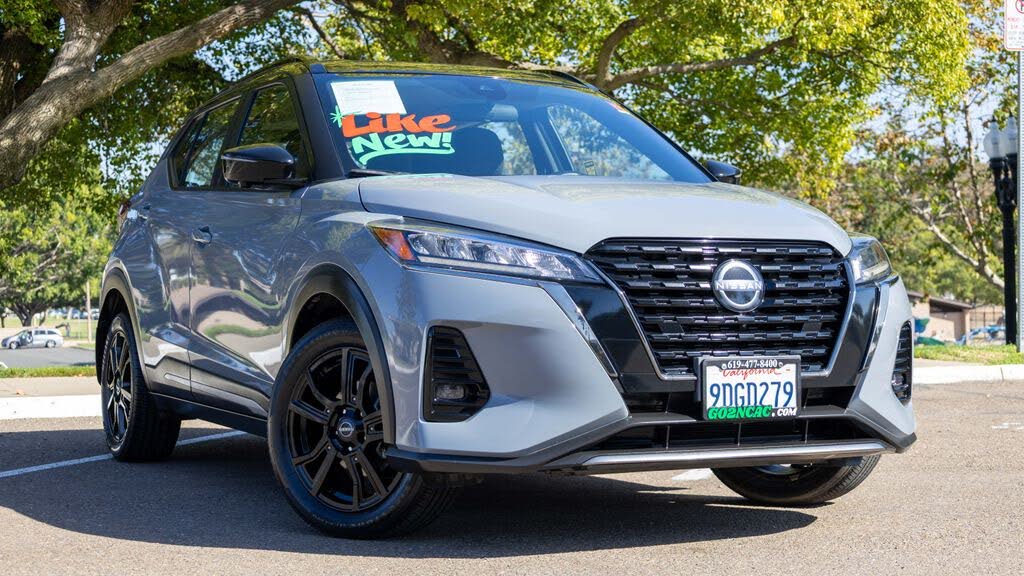 2023 Nissan Kicks SR FWD