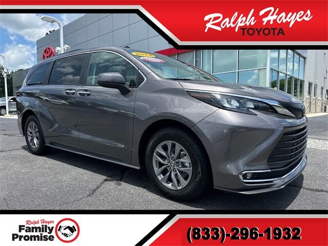 2024 Toyota Sienna XLE 7-Passenger FWD
