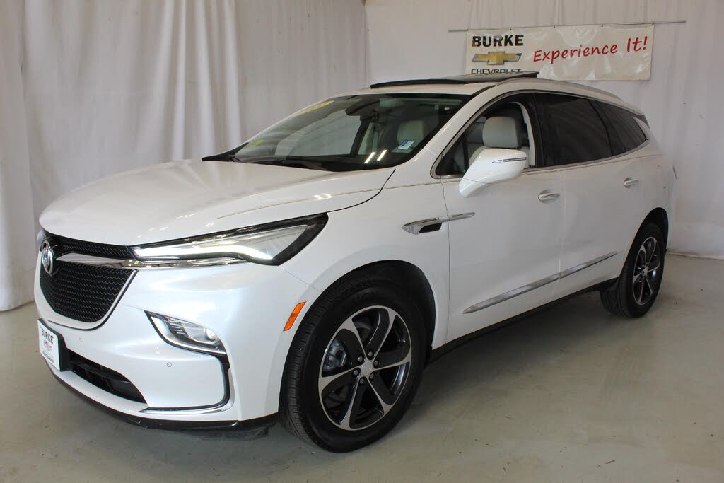 2022 Buick Enclave Essence AWD