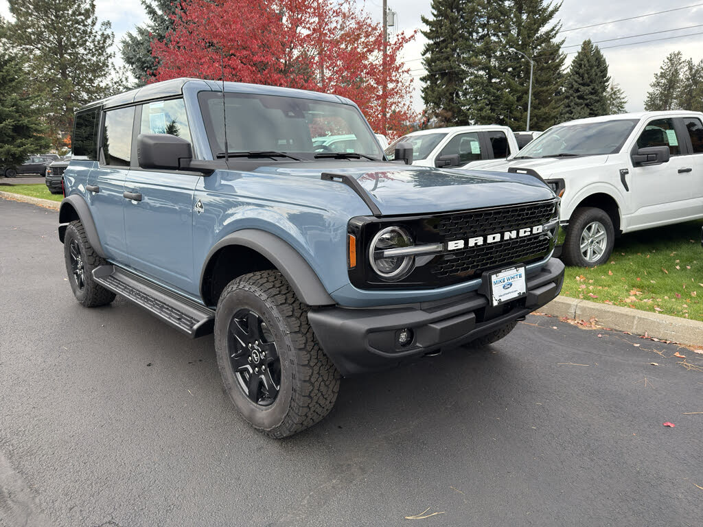2025 Ford Bronco Outer Banks 4-Door 4WD