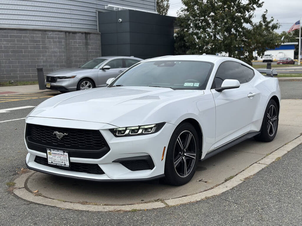 2024 Ford Mustang EcoBoost Premium Fastback RWD