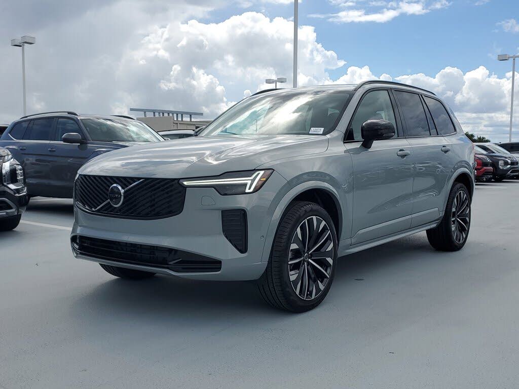 2026 Volvo XC90 B6 Ultra Dark 7-Passenger AWD