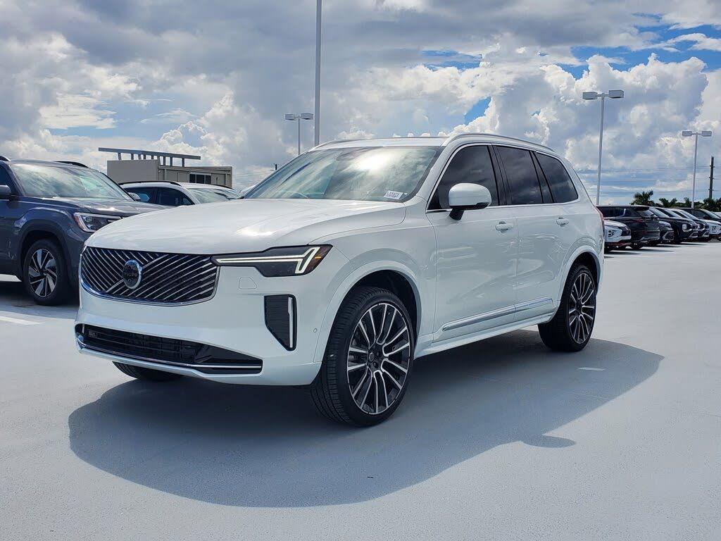 2026 Volvo XC90 B6 Plus 6-Passenger AWD