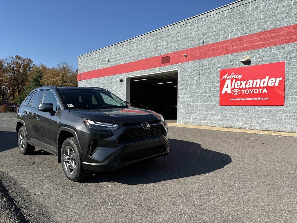 2024 Toyota RAV4 Hybrid XLE AWD