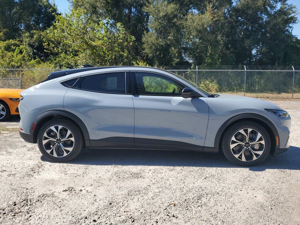 2025 Ford Mustang Mach-E Select RWD