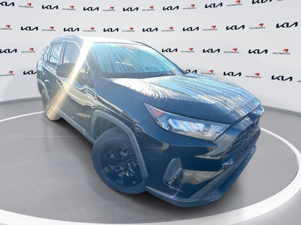 2020 Toyota RAV4 LE FWD