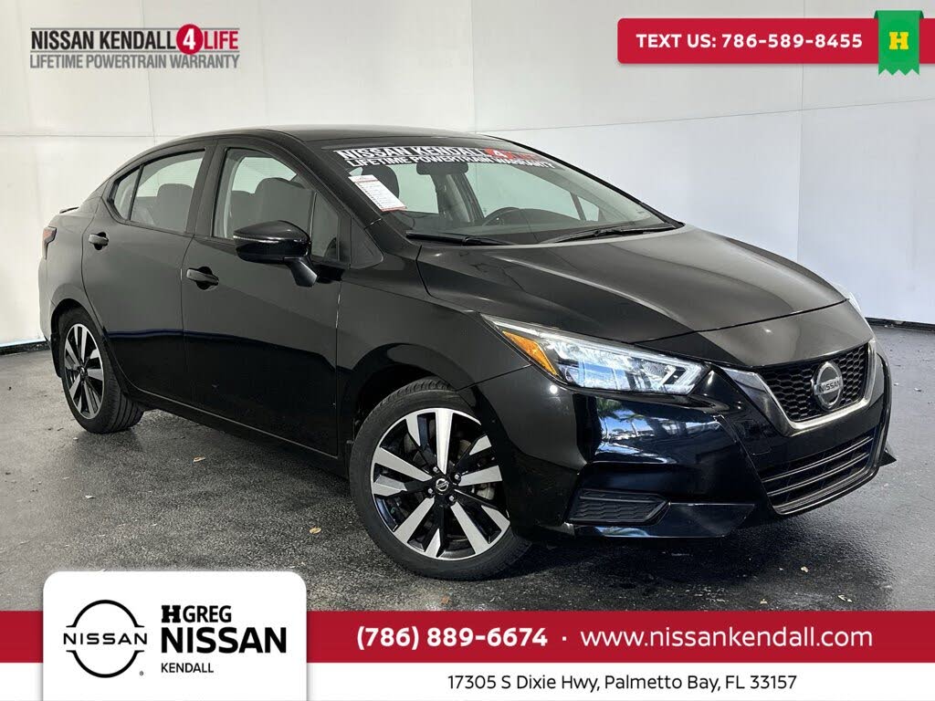 2022 Nissan Versa SR FWD