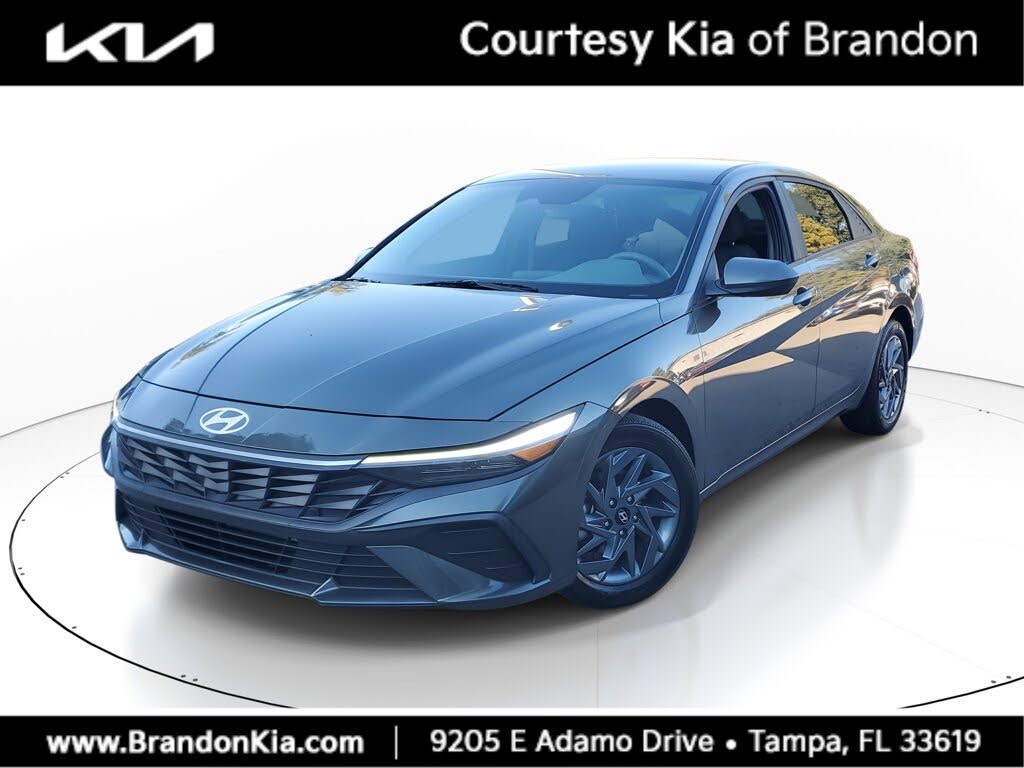 2024 Hyundai Elantra SEL FWD