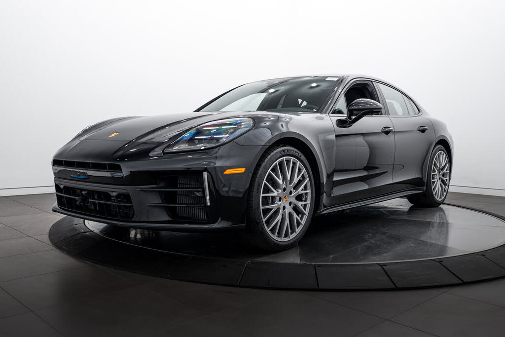 2026 Porsche Panamera 4 AWD