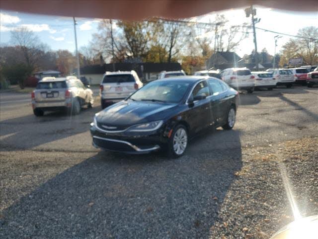 2016 Chrysler 200 Limited Sedan FWD