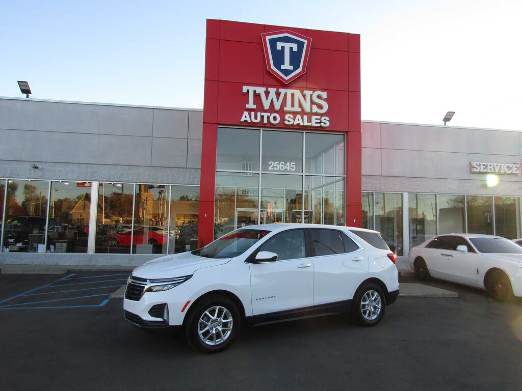 2023 Chevrolet Equinox LT FWD with 1LT