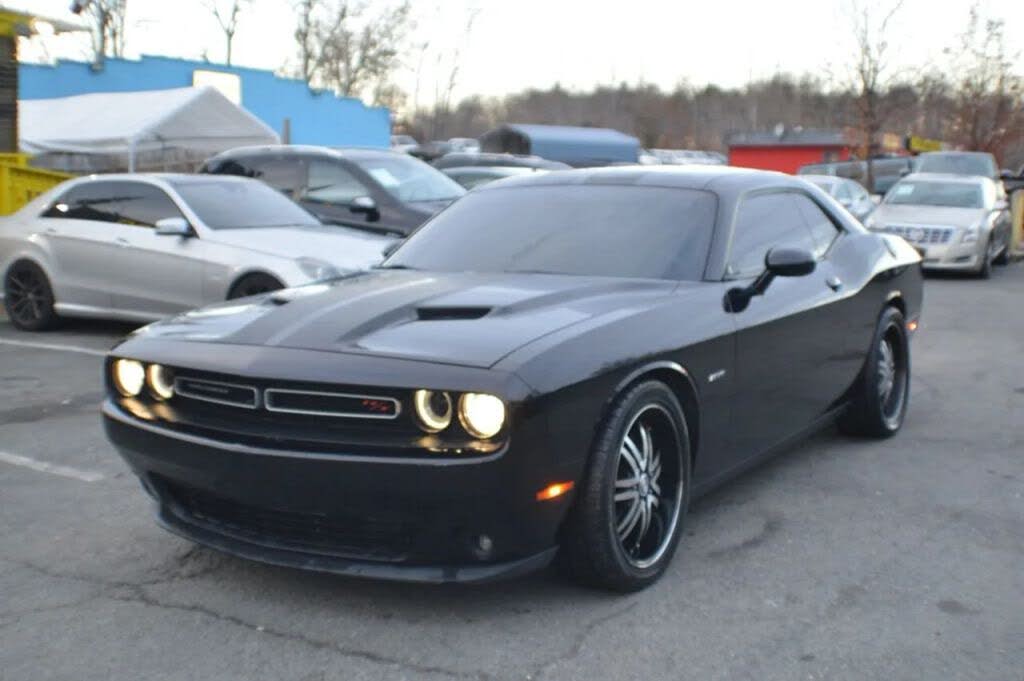 2015 Dodge Challenger R/T Shaker RWD