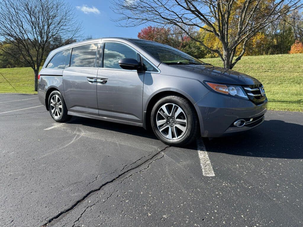 2016 Honda Odyssey Touring Elite FWD