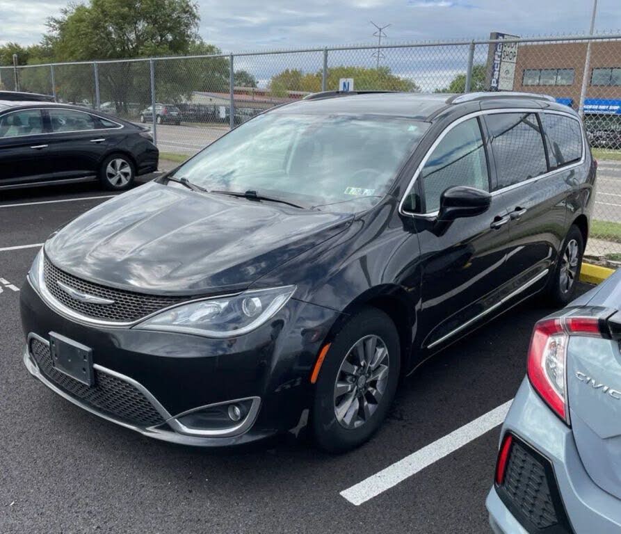 2020 Chrysler Pacifica Touring L Plus FWD