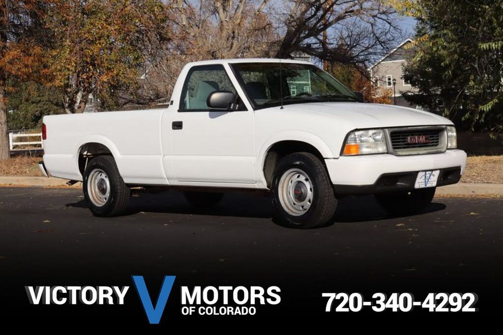 2000 GMC Sonoma SL Reg Cab Short Bed 2WD