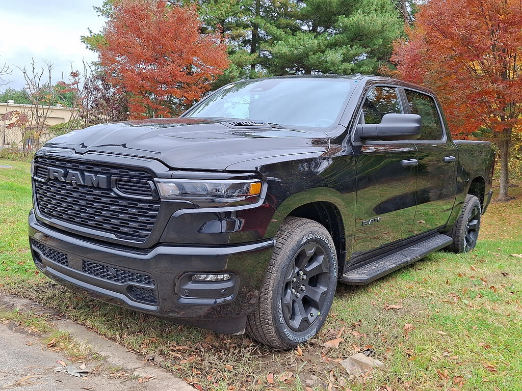 2025 RAM 1500 Tradesman Crew Cab 4WD
