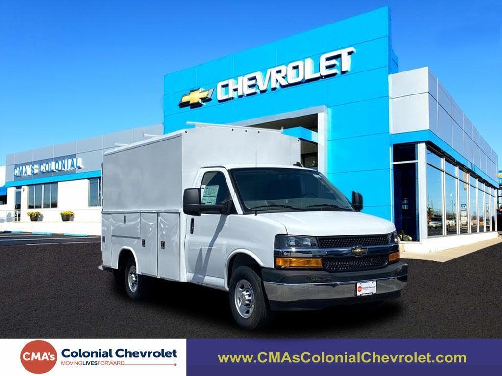 2025 Chevrolet Express Chassis 3500 Cutaway 139