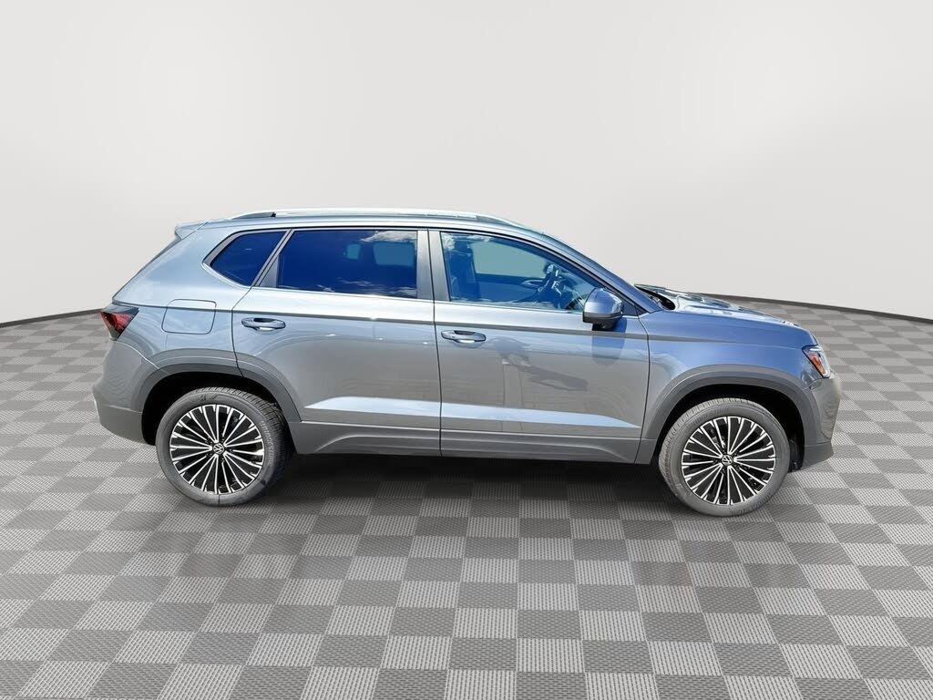 2025 Volkswagen Taos SE FWD