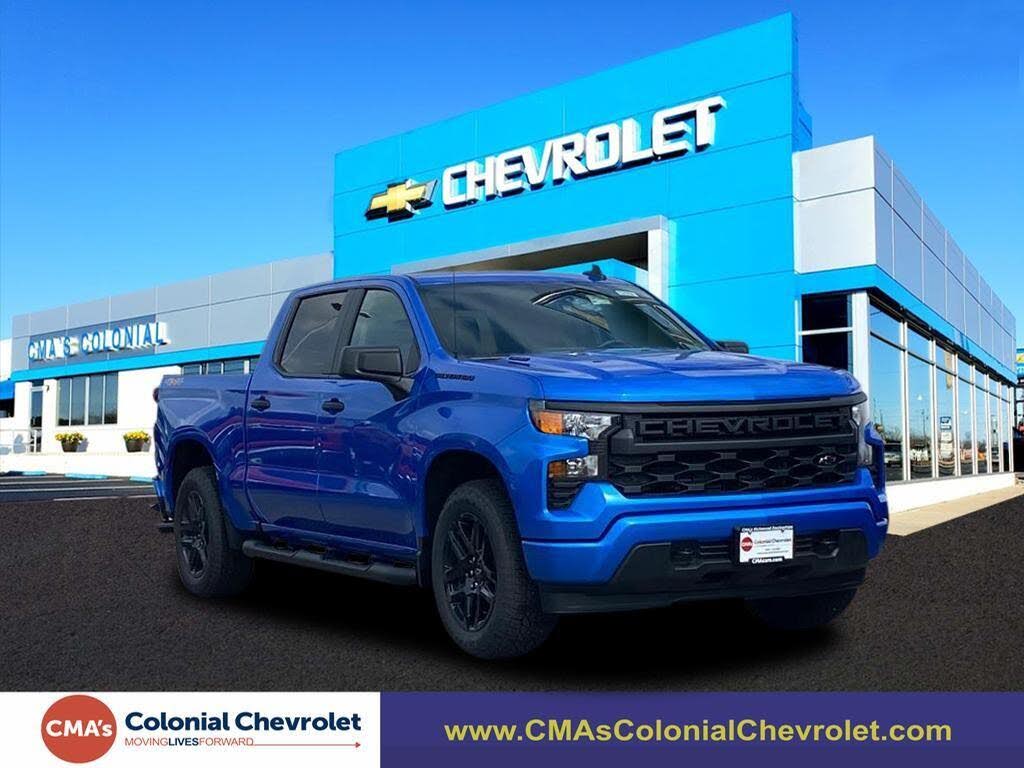 2026 Chevrolet Silverado 1500 Custom Crew Cab 4WD
