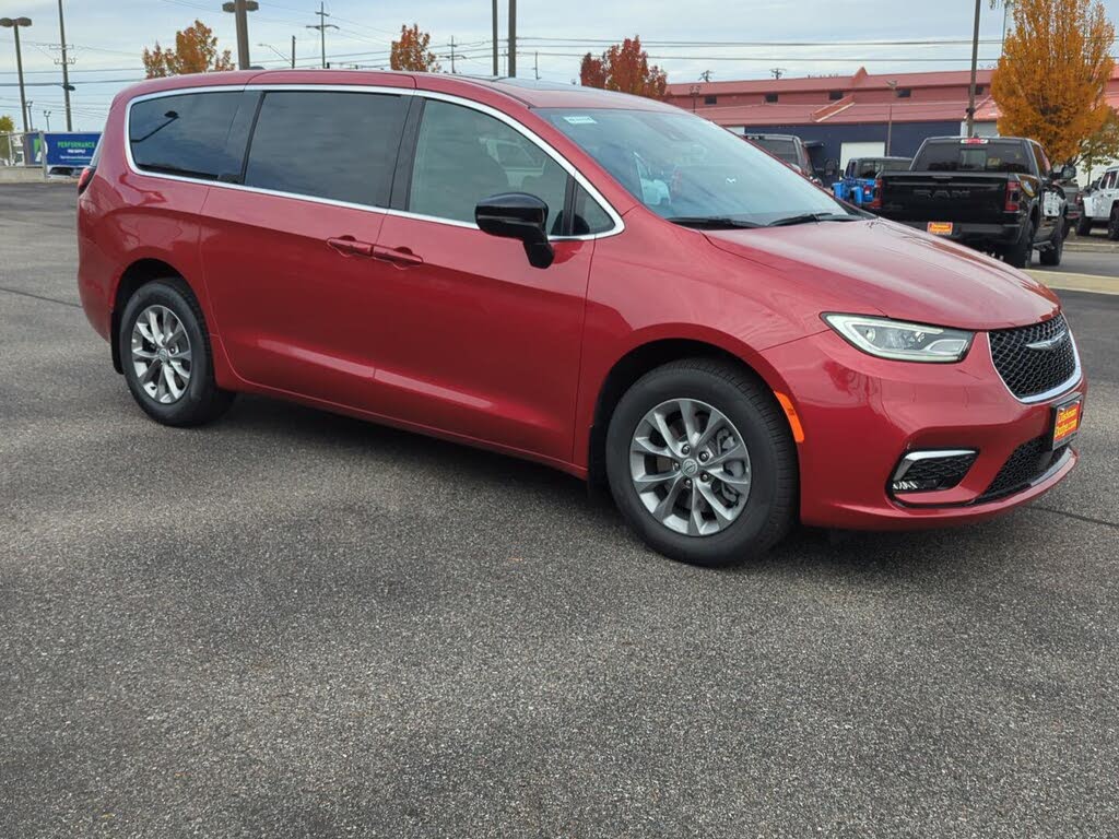 2026 Chrysler Pacifica Select AWD