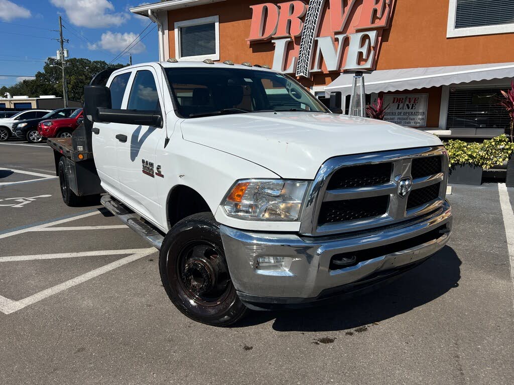 2018 RAM 3500 Chassis Tradesman Crew Cab 4WD