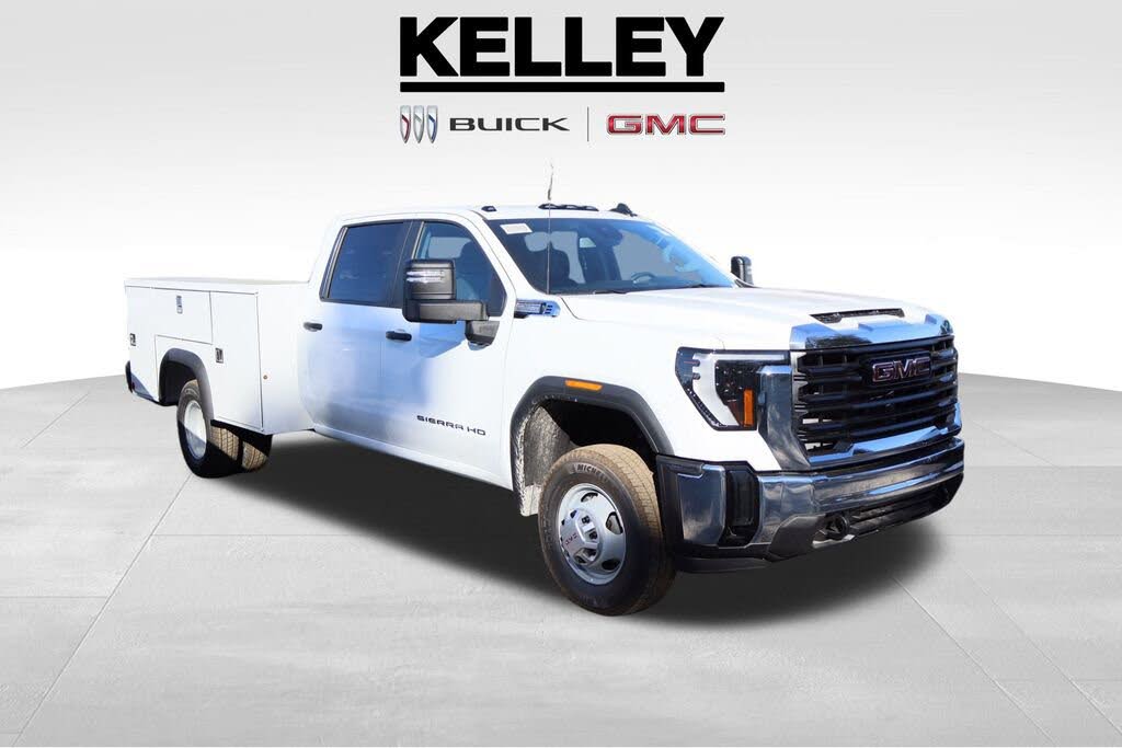2025 GMC Sierra 3500HD Chassis Pro Crew Cab 4WD