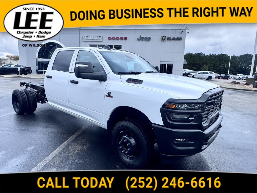 2026 RAM 3500 Chassis Tradesman Crew Cab LB DRW 4WD