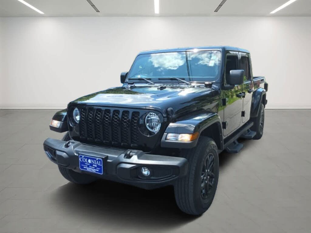2022 Jeep Gladiator Altitude Crew Cab 4WD