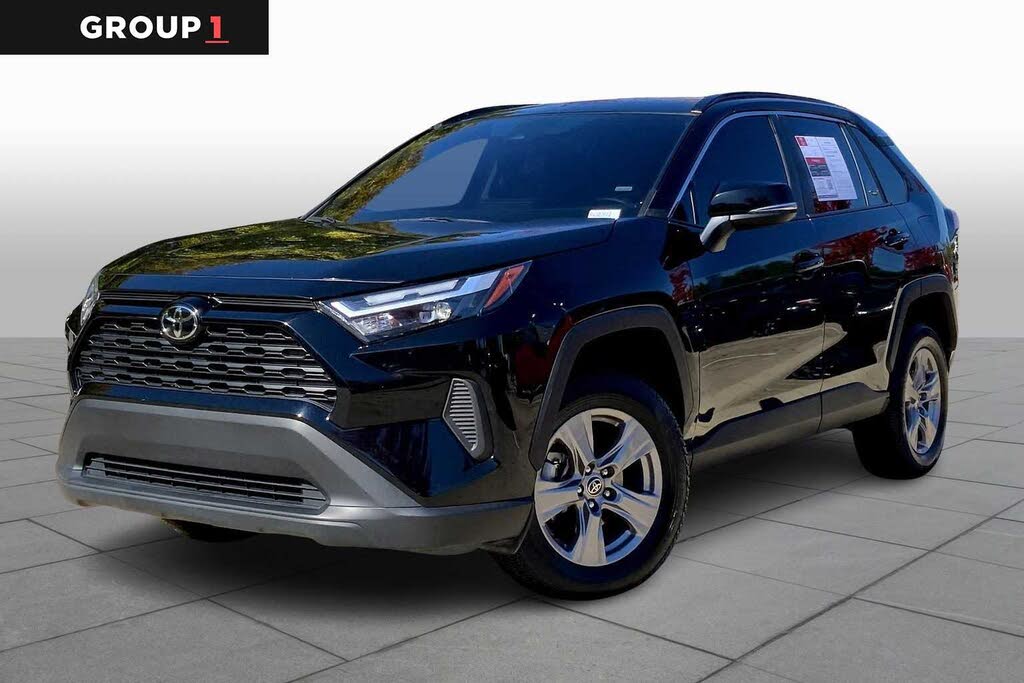 2024 Toyota RAV4 XLE FWD